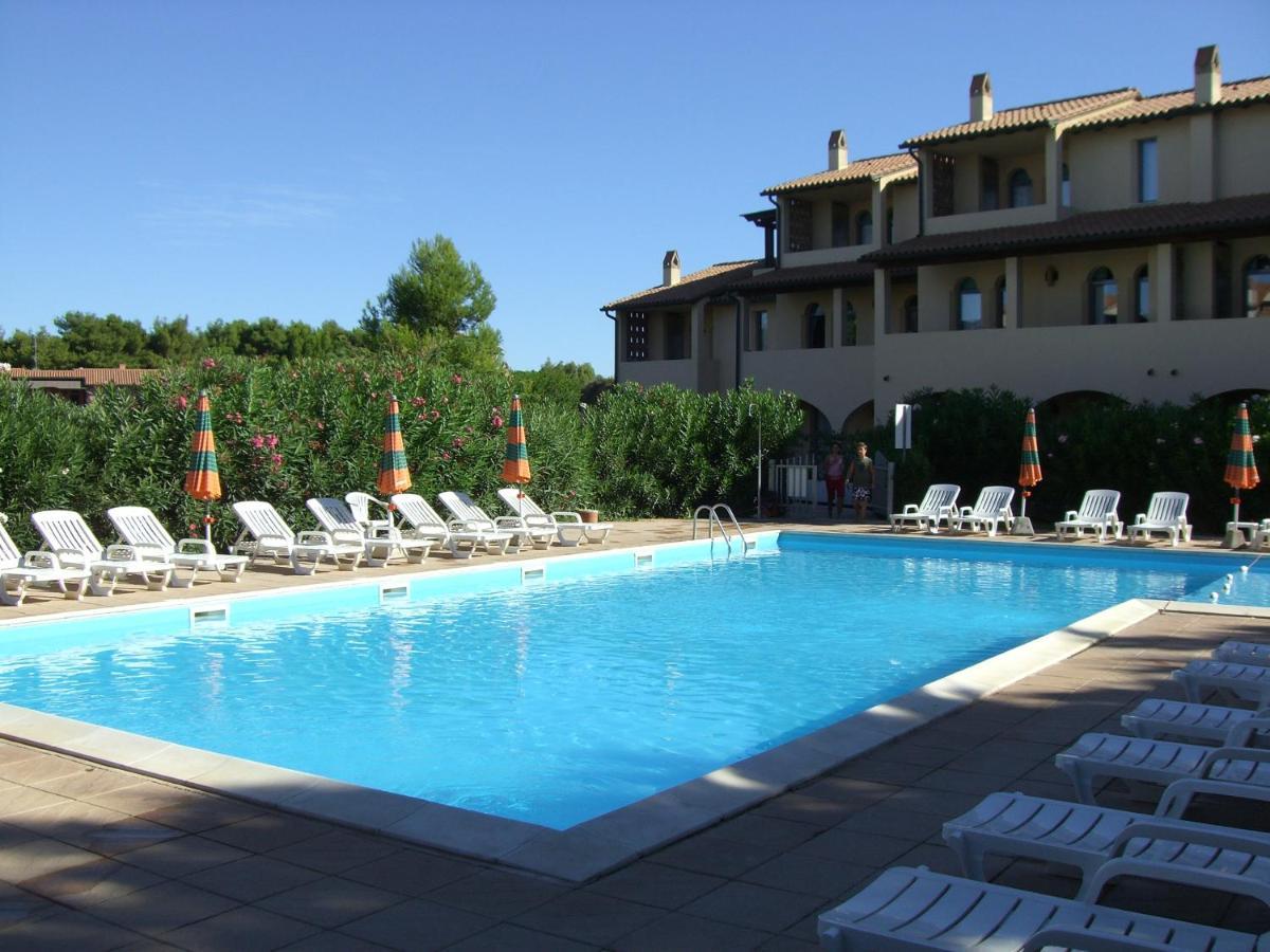 Residenza Dei Cavalleggeri San Vincenzo Exterior foto
